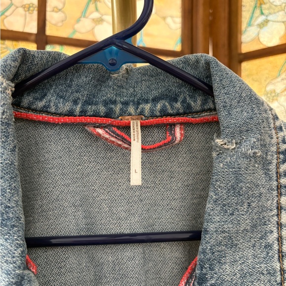 NWOT Free People Distressed Denim Jacket Sz L - Picture 2 of 4